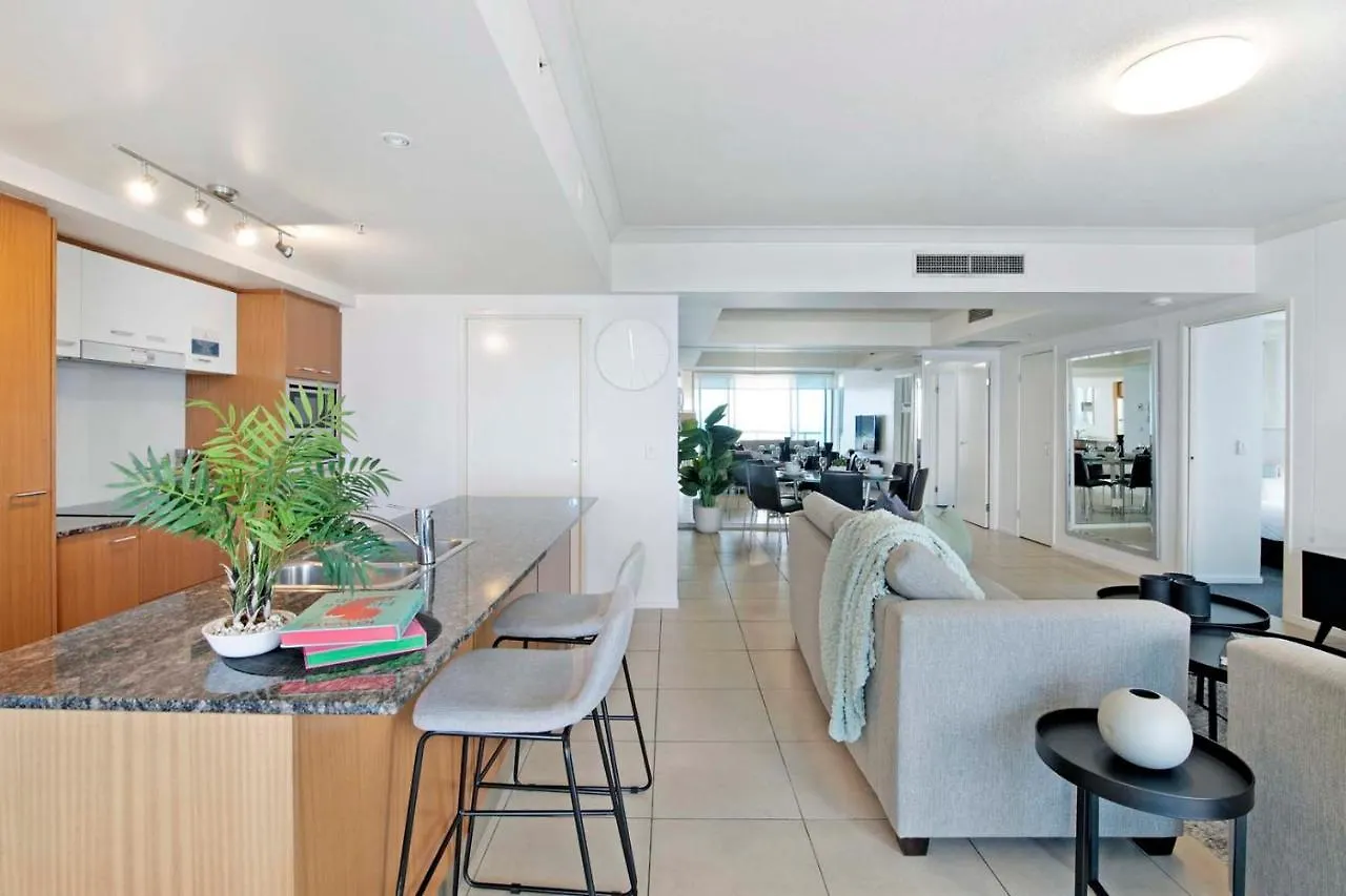 High Floor - Chevron Renaissance - Self Contained & Privately Managed - Wow Stay Gold Coast
